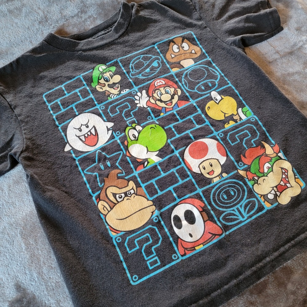 "Surprise" Nintendo Super Mario Tee Kids Size M 5/6 Black Good Grid Graphic 890